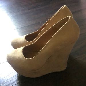 Nude Boutique Wedges